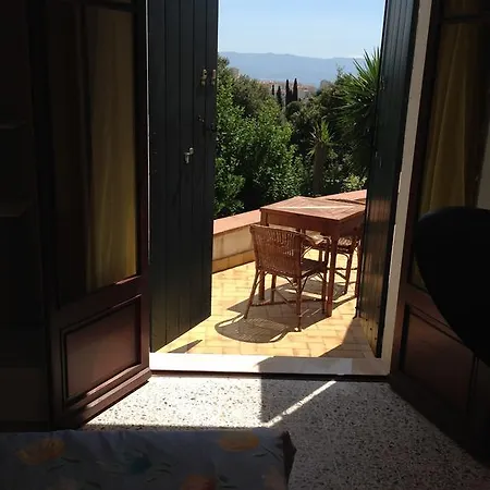 Ajaccio Rez De Аяччо